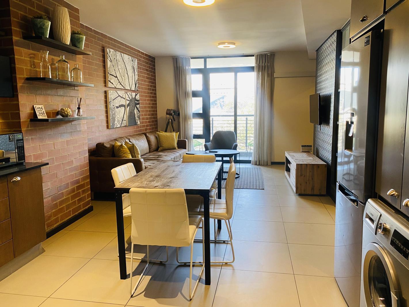 2 Bedroom Apartment in Rosebank