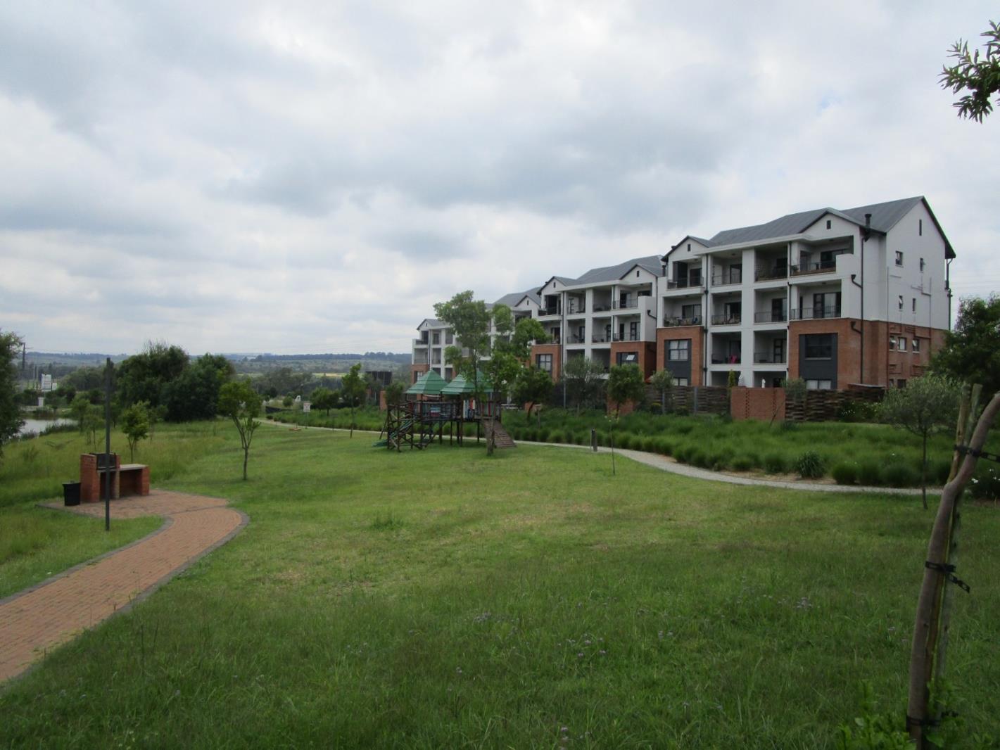 2 Bedroom Apartment in Linbro Park