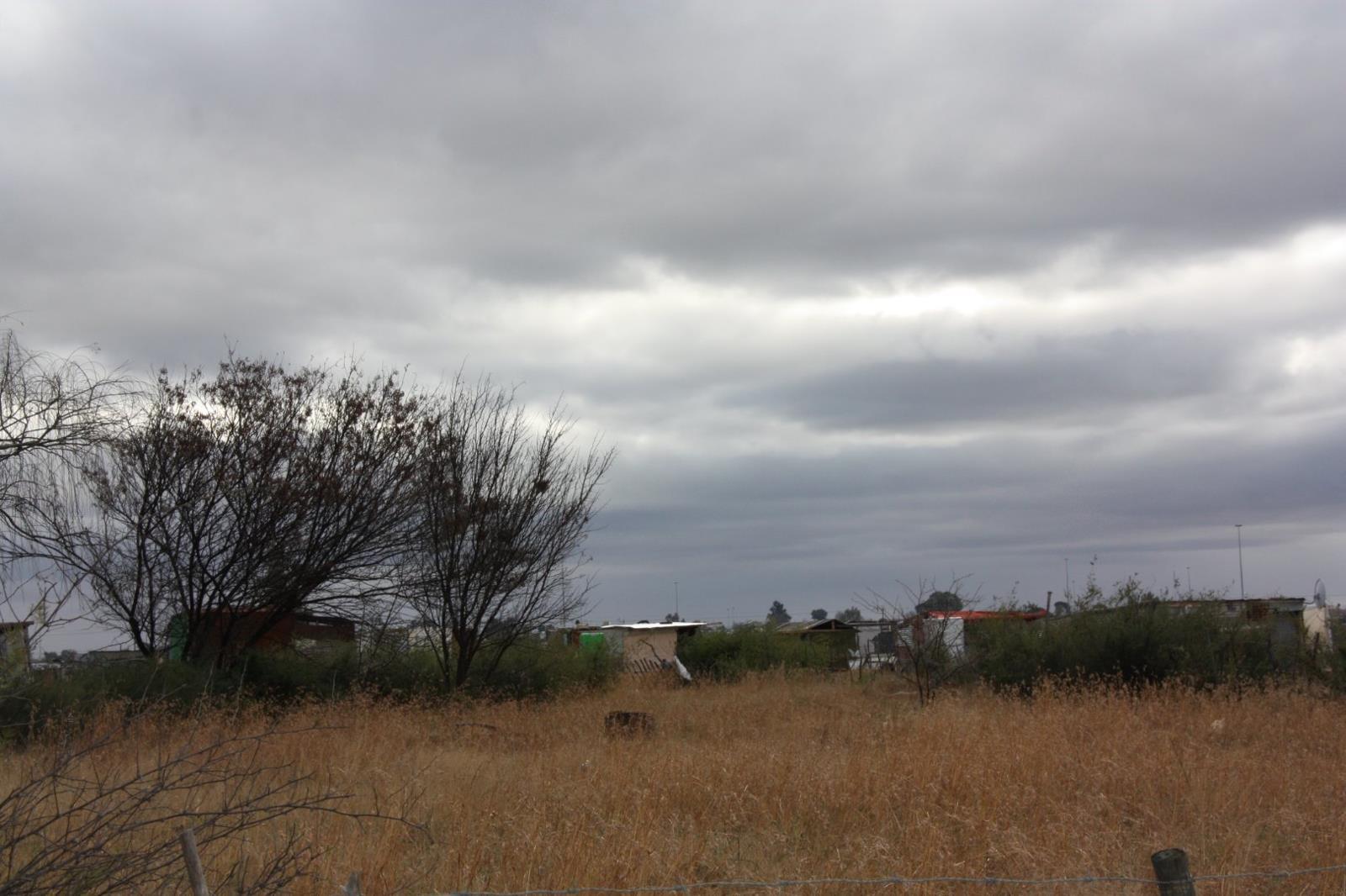 4.3 ha Land available in Roodewal