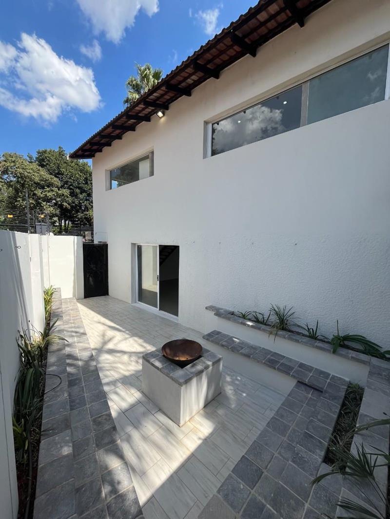 3 Bedroom Apartment in Northcliff