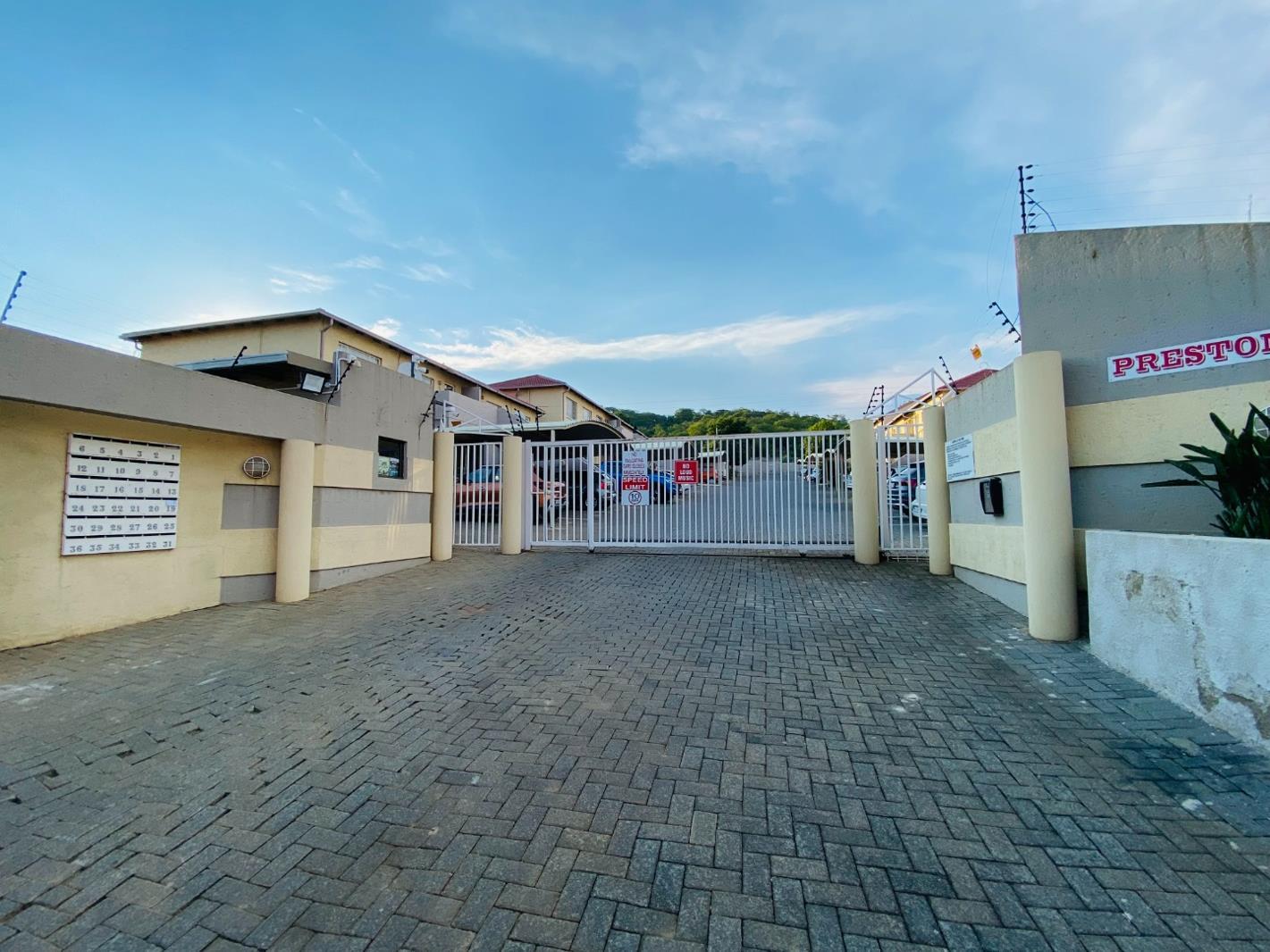 2 Bedroom Townhouse in Meyersdal