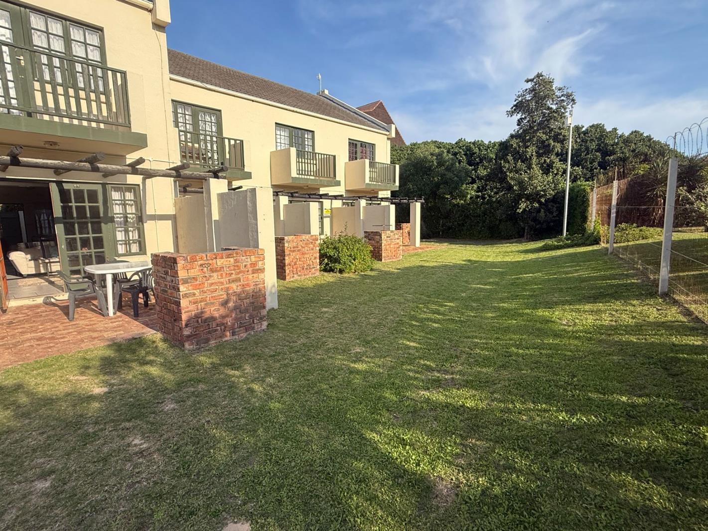 2 Bedroom Townhouse in West Bank