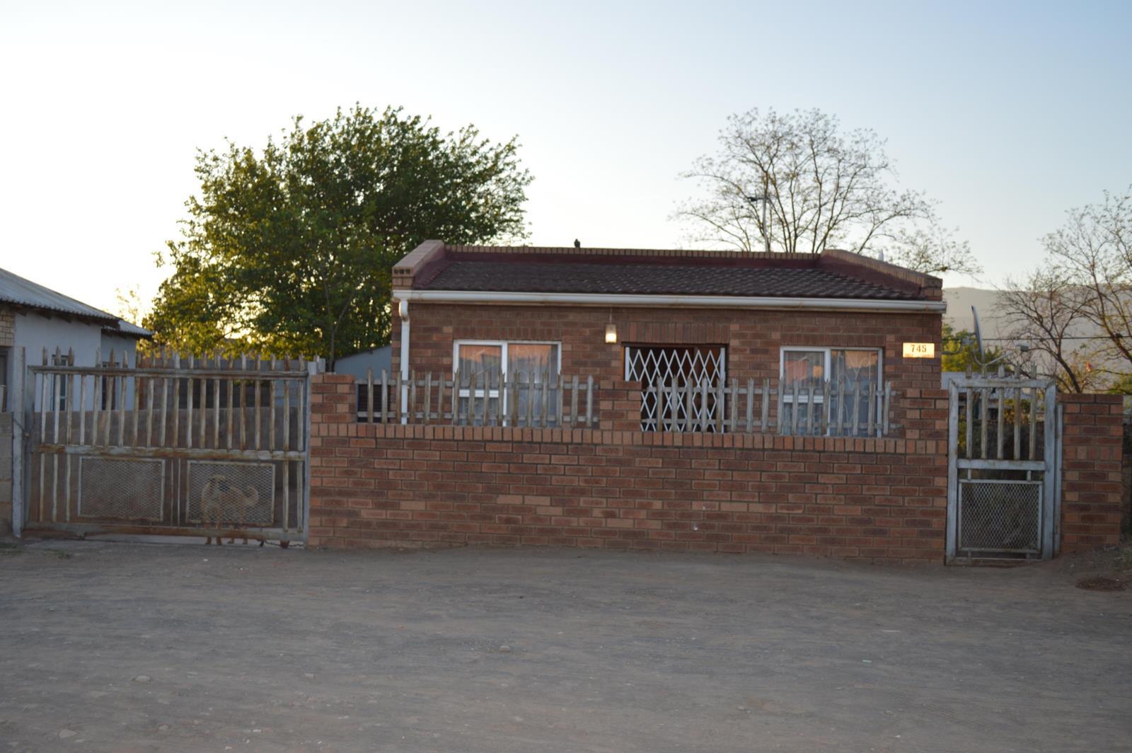 3 Bedroom House in Mlungisi