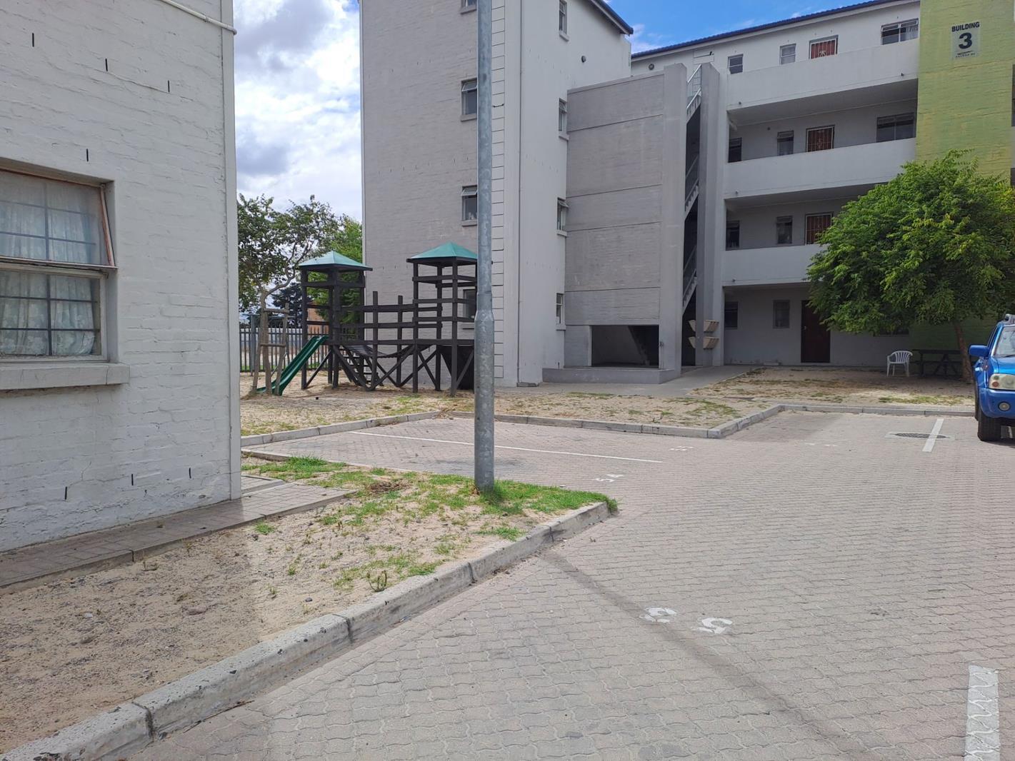 2 Bedroom Apartment in Scottsdene