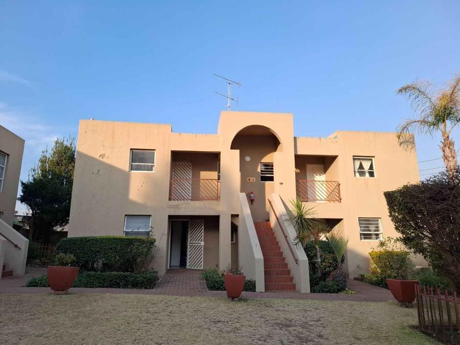 1 Bedroom Townhouse in Brackendowns