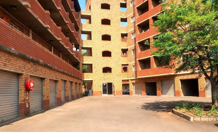3 Bedroom Apartment in Zwartkop