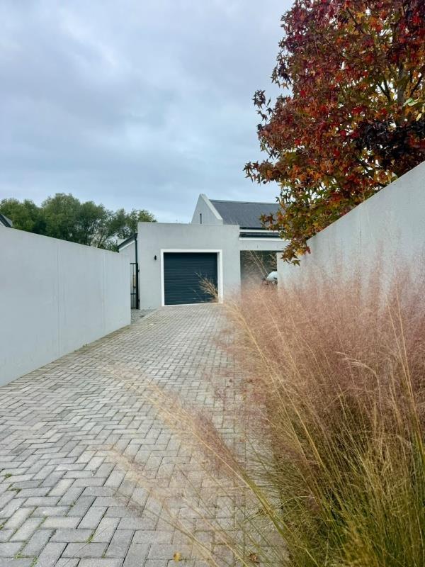 3 Bedroom House in Newton