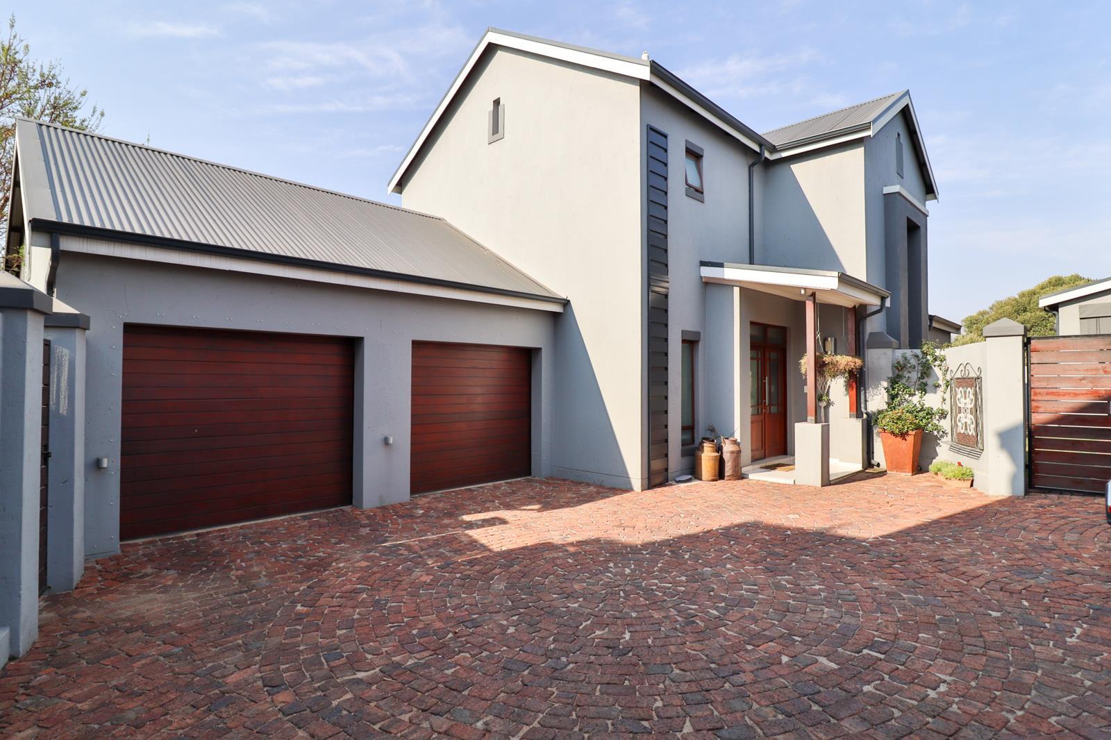 3 Bedroom Townhouse in Heritage Hill
