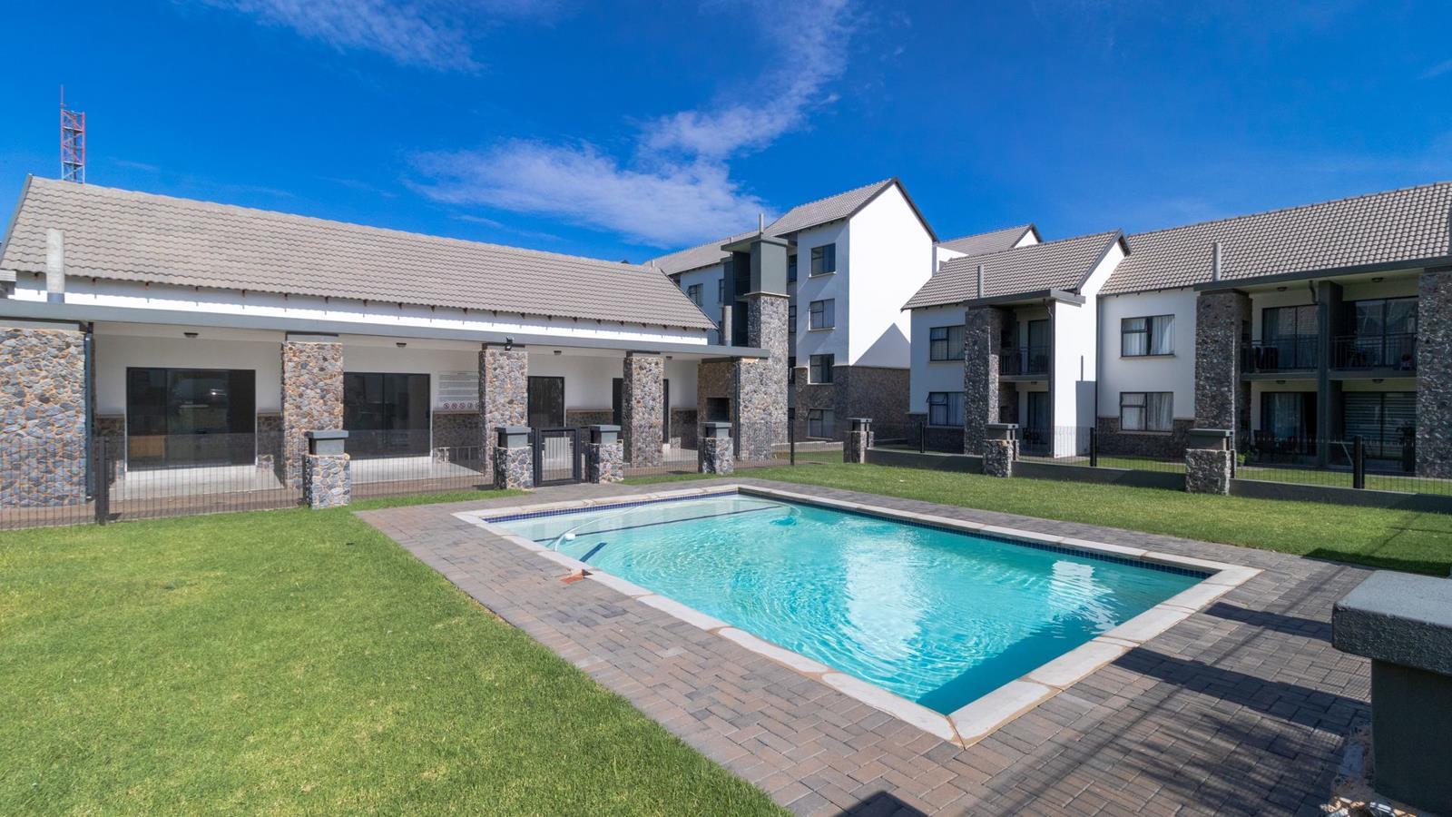 2 Bedroom Apartment in Glen Marais