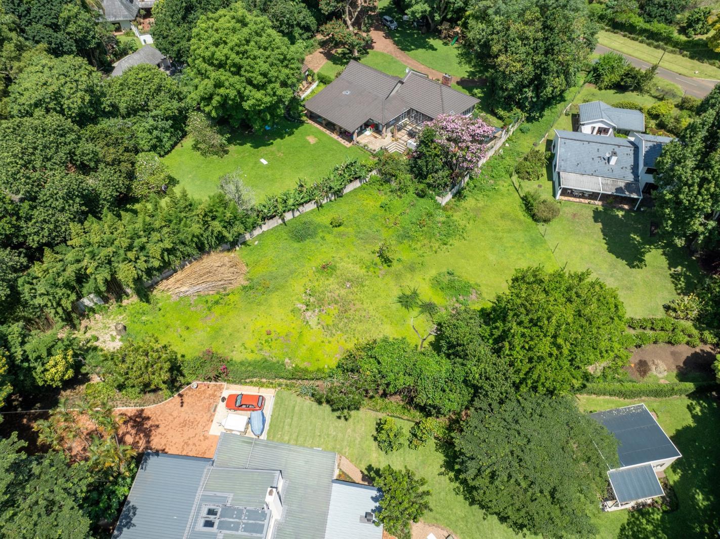1 806 m² Land available in Kloof