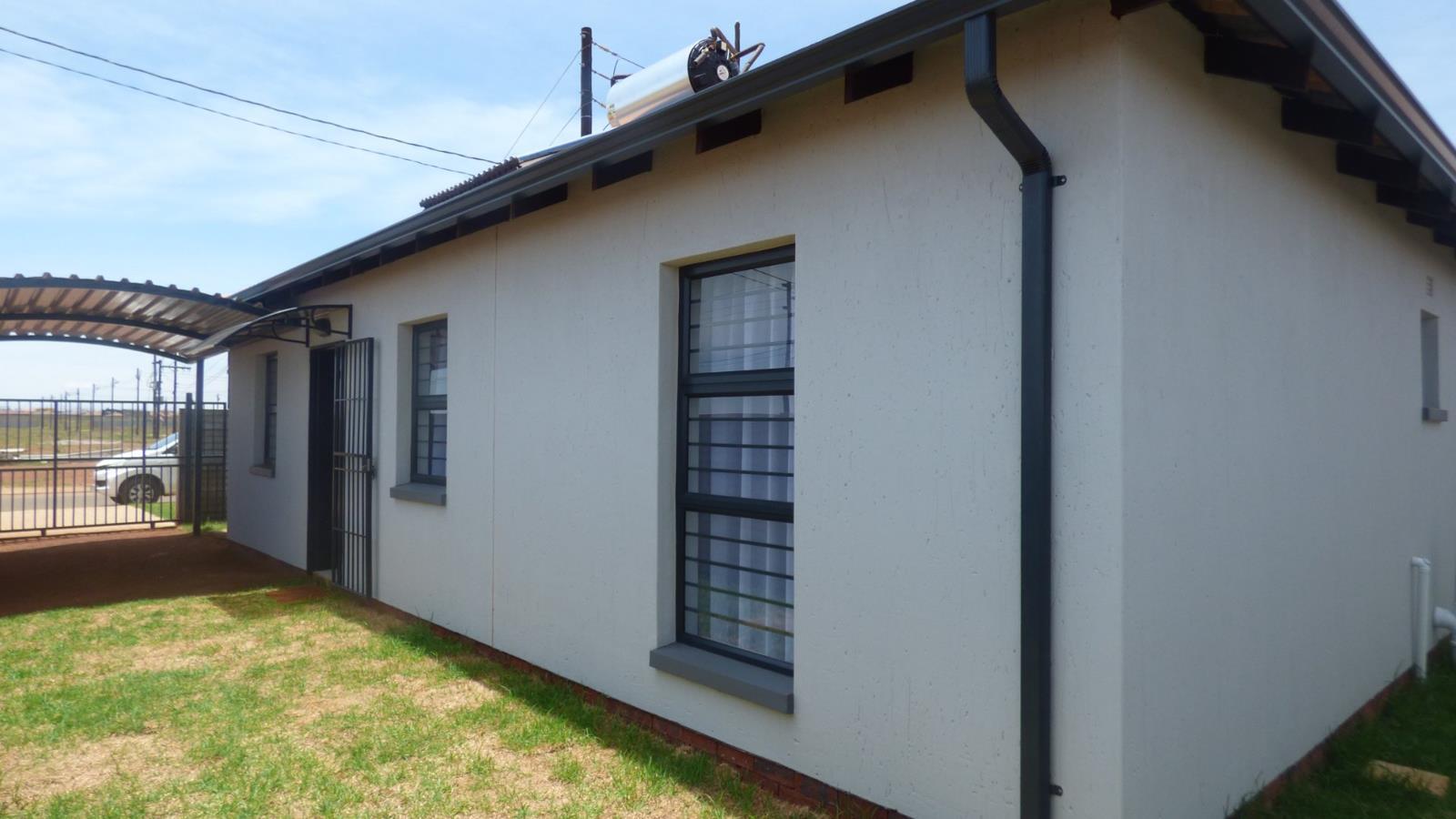 3 Bedroom House in Protea Glen