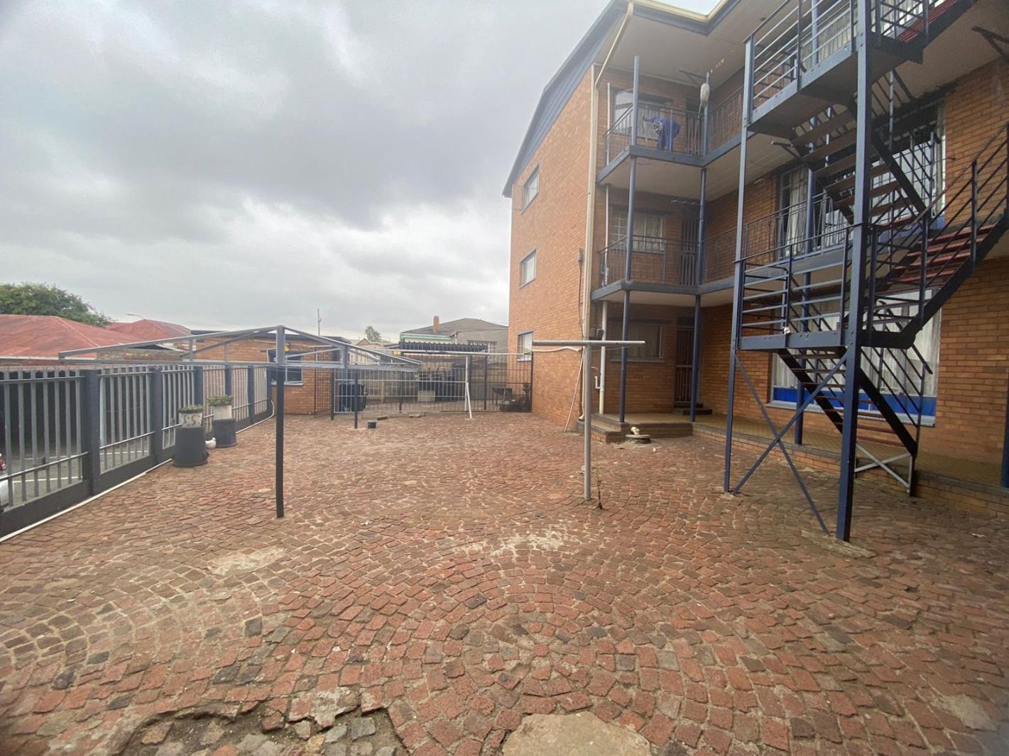 2 Bedroom Apartment in Elsburg