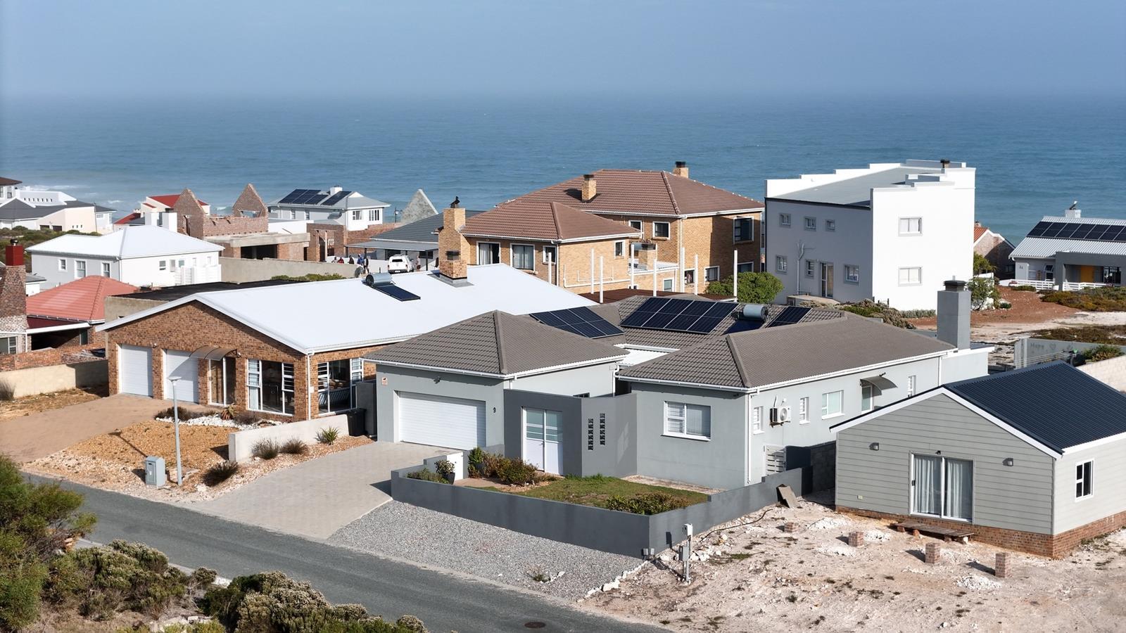 4 Bedroom House in Struisbaai