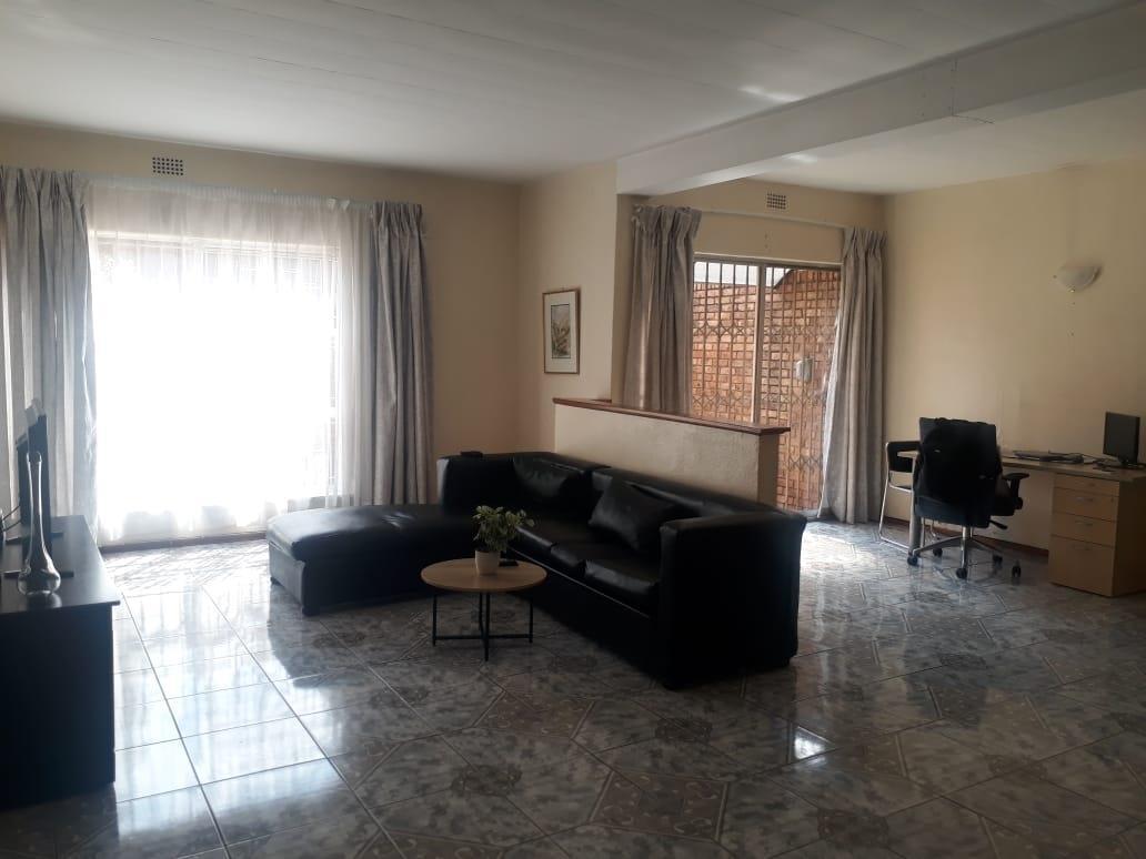 3 Bedroom Townhouse in Meredale