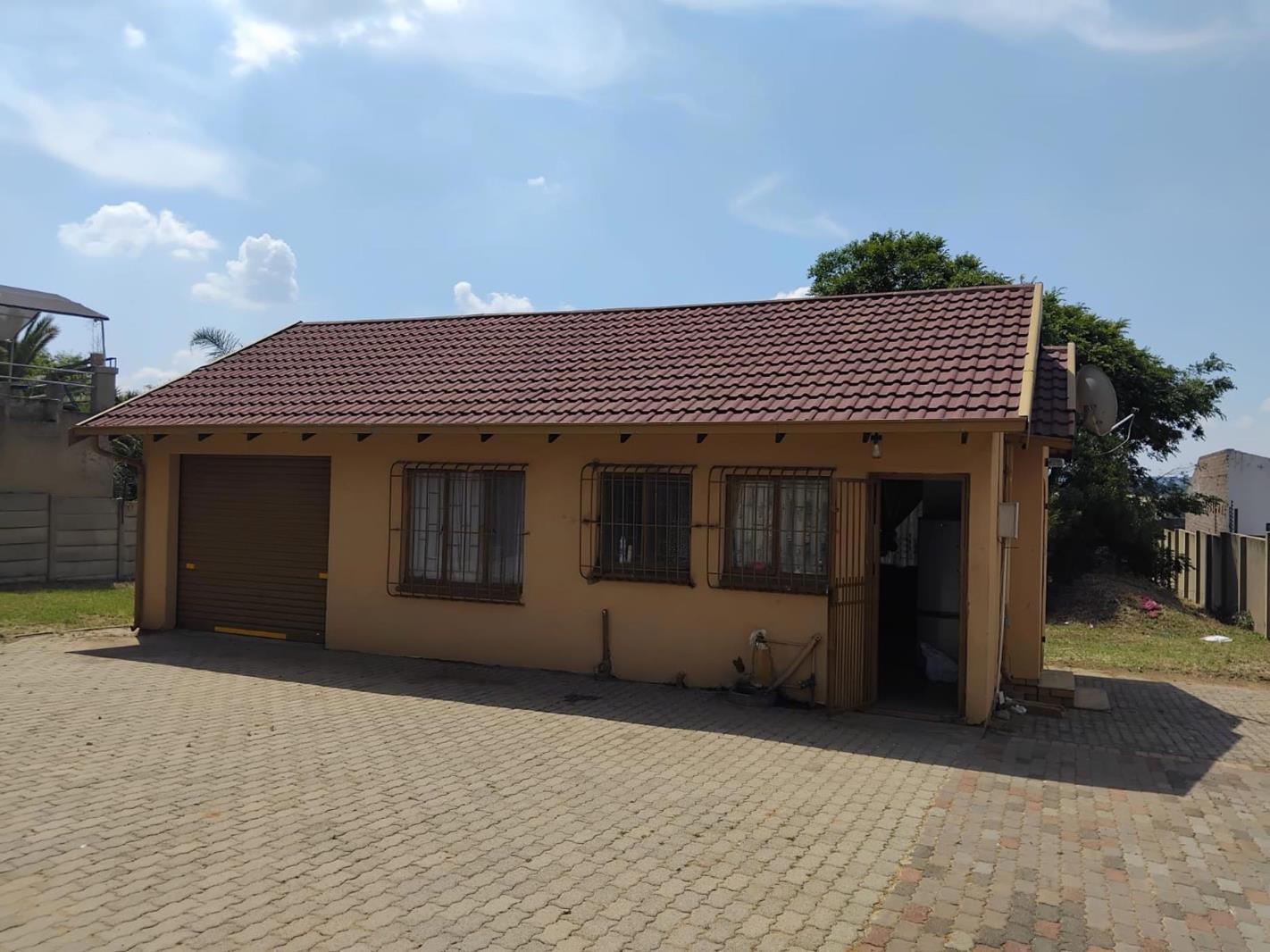 2 Bedroom House in Elandspark