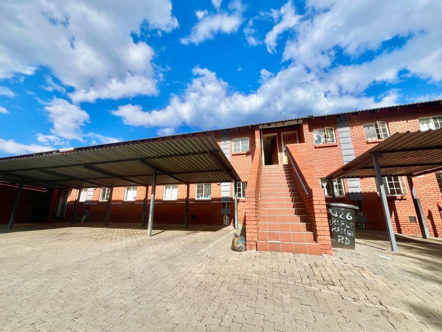 2 Bedroom Townhouse in Forest Hill