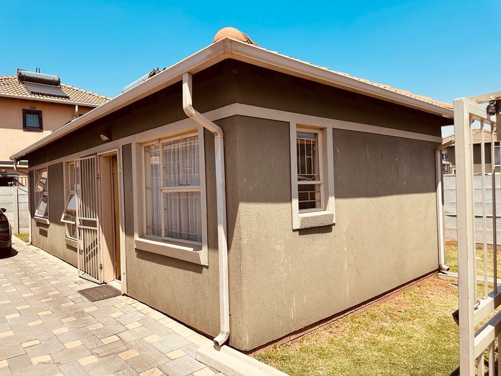 2 Bedroom House in Leopards Rest Security Estate