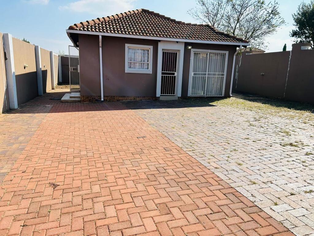 2 Bedroom House in Alveda