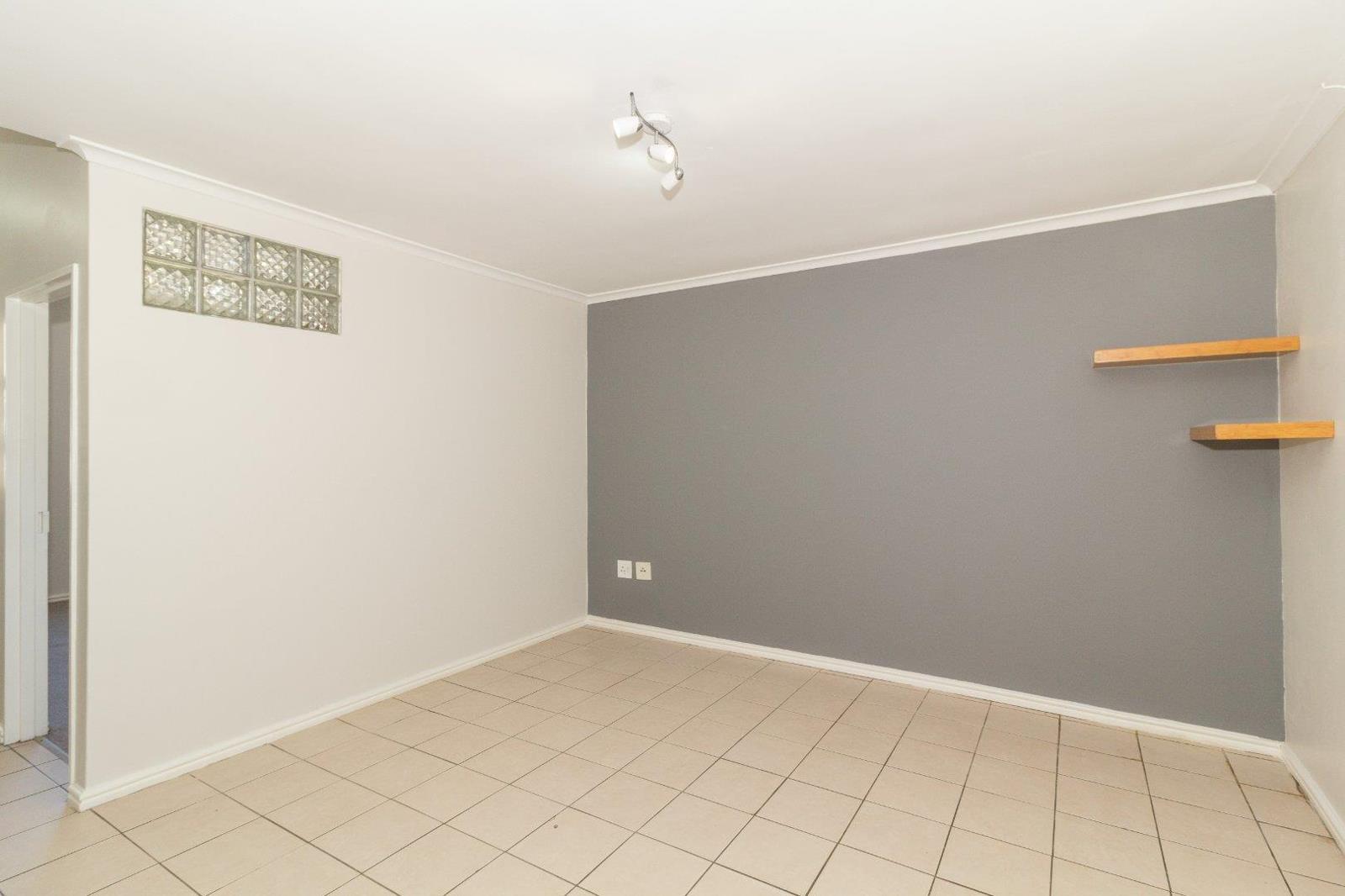 2 Bedroom Apartment in Wynberg