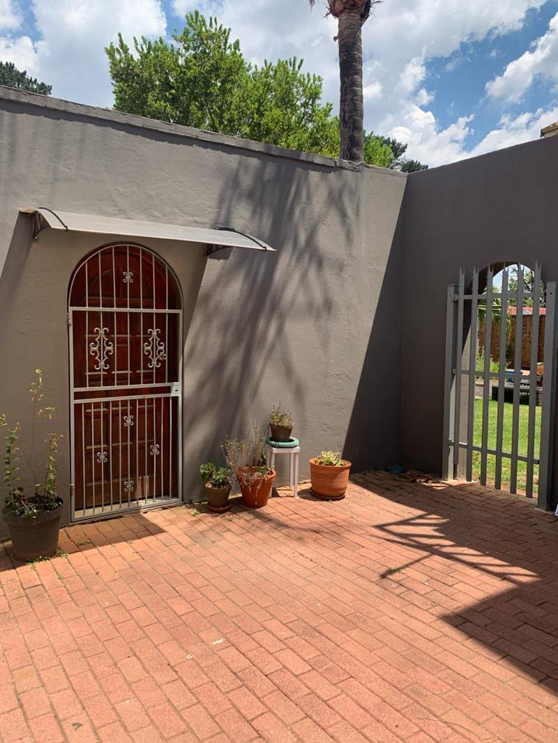 1 Bedroom Garden Cottage in Sunnyridge