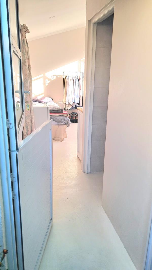 1 Bedroom Garden Cottage in Claremont