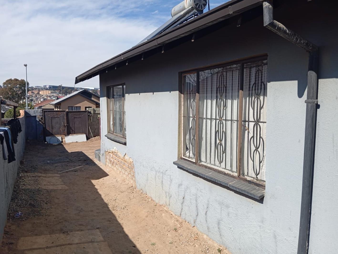 3 Bedroom House in Klipfontein View