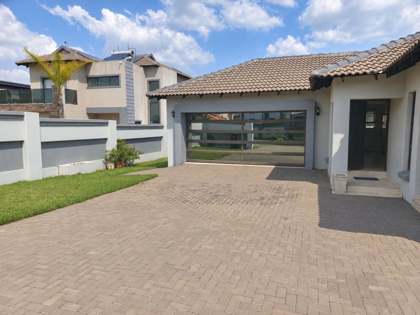 3 Bedroom House in Helderwyk