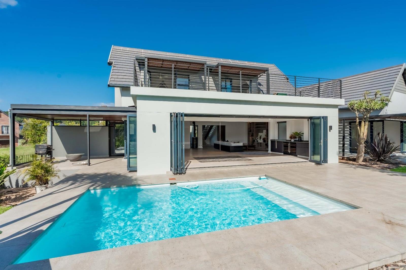 4 Bedroom House in Cotswold Downs Estate