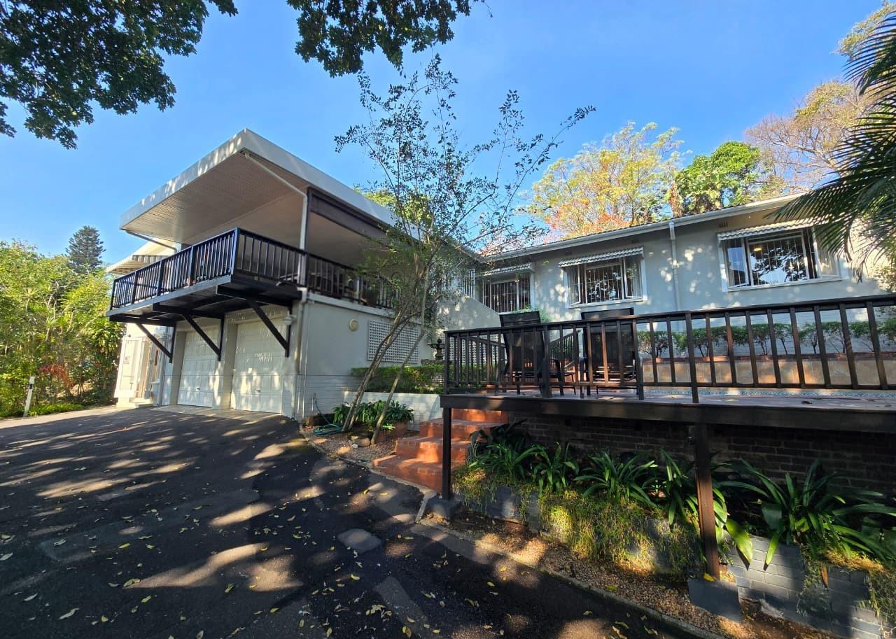 4 Bedroom House in Beverley Hills