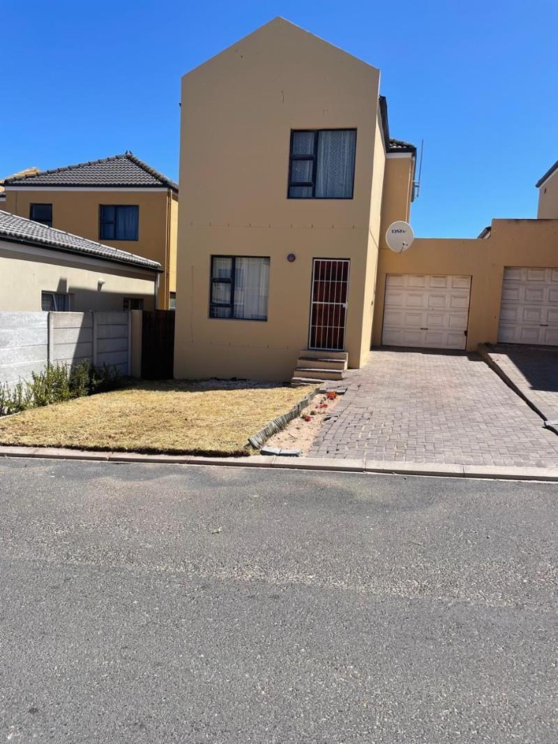 3 Bedroom House in White City