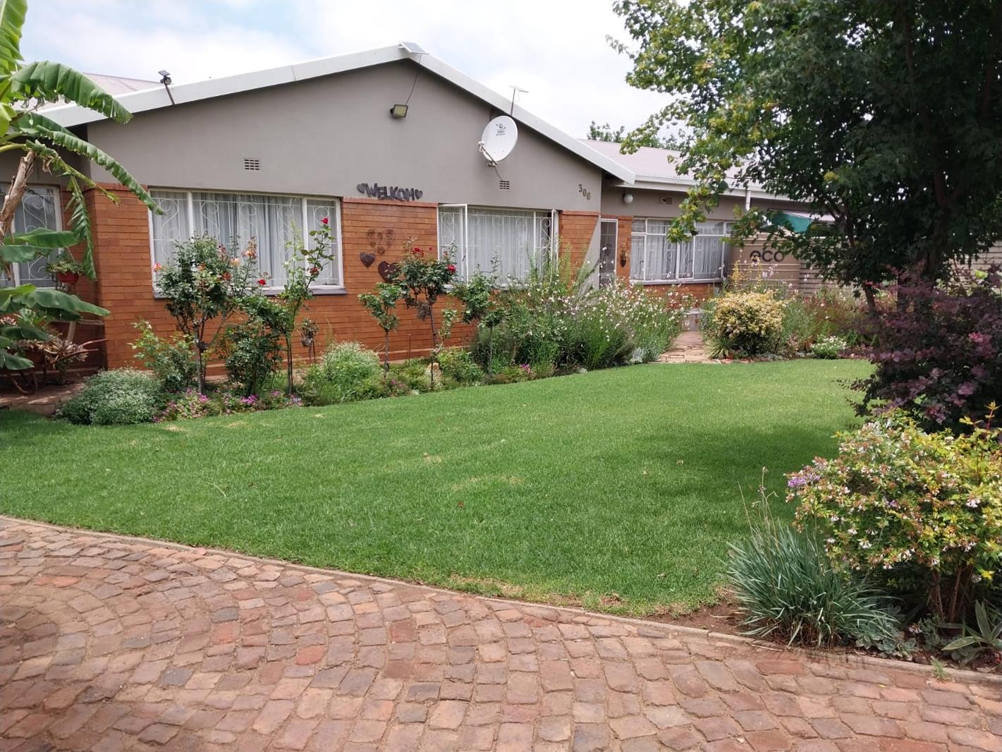 7 Bedroom House in Eloff