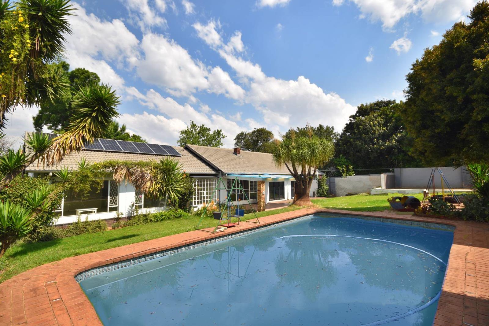 4 Bedroom House in Bordeaux