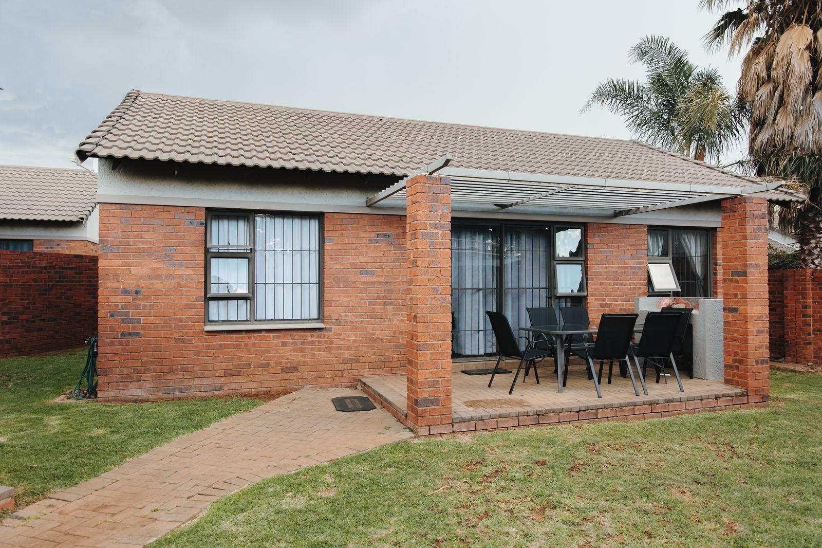 2 Bedroom Townhouse in Spitskop