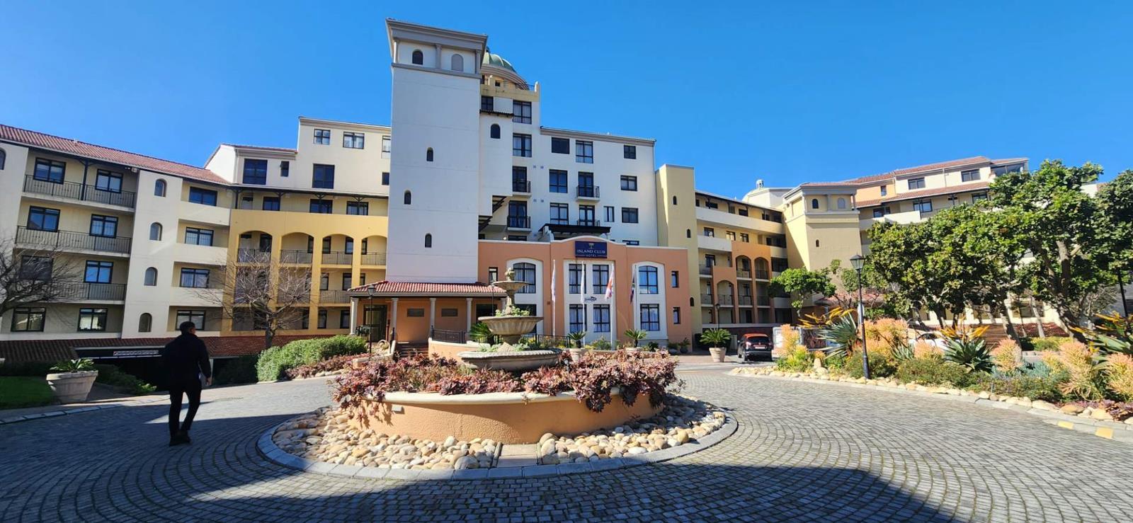 1 Bedroom Apartment in Century City