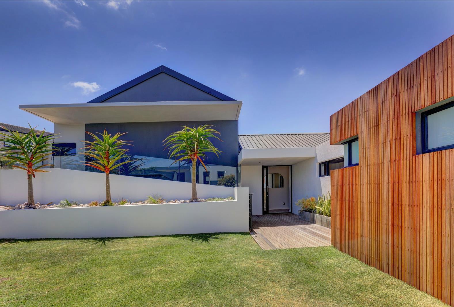 4 Bedroom House in Pinnacle Point Golf Estate