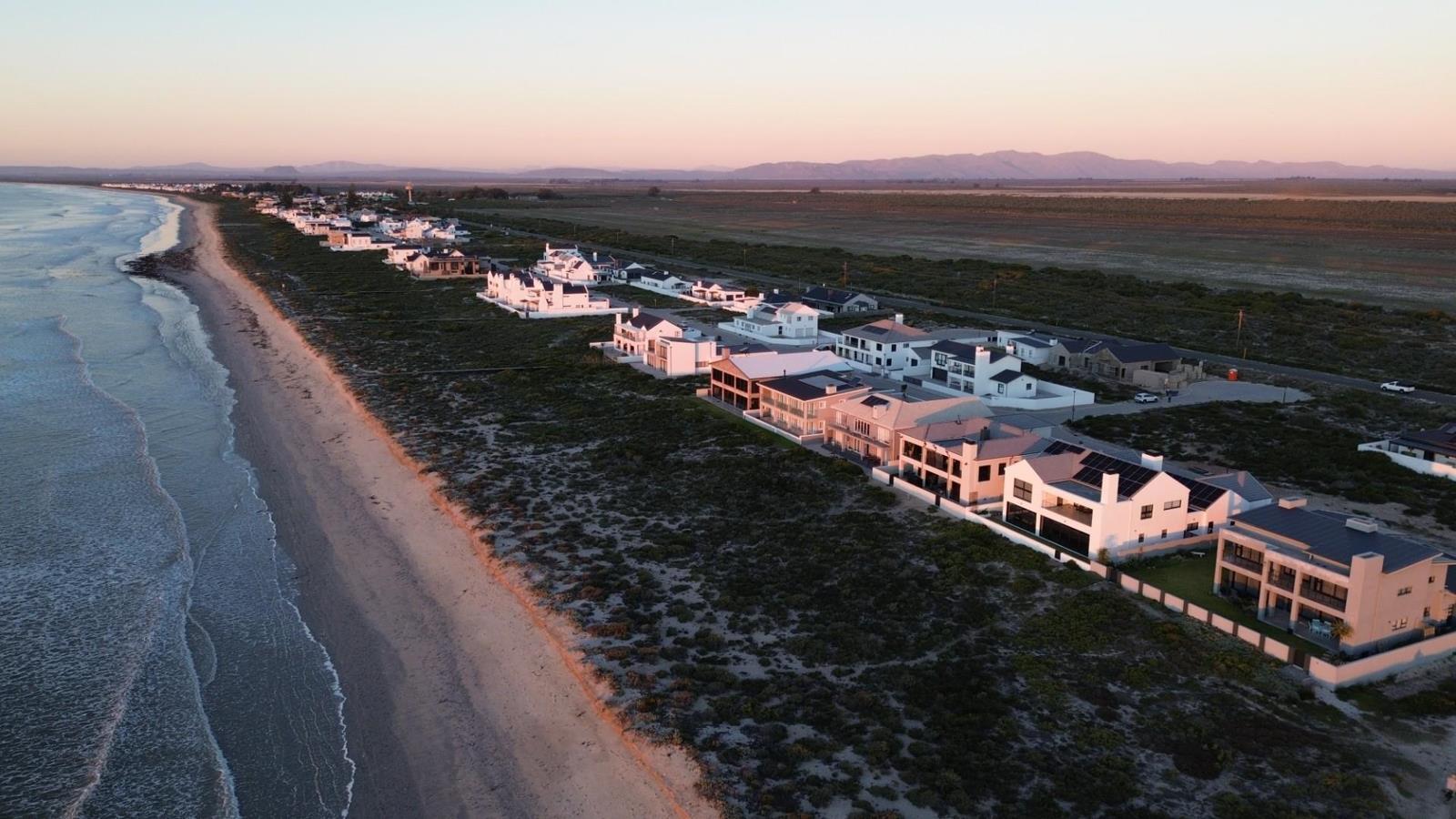 760 m² Land available in Dwarskersbos
