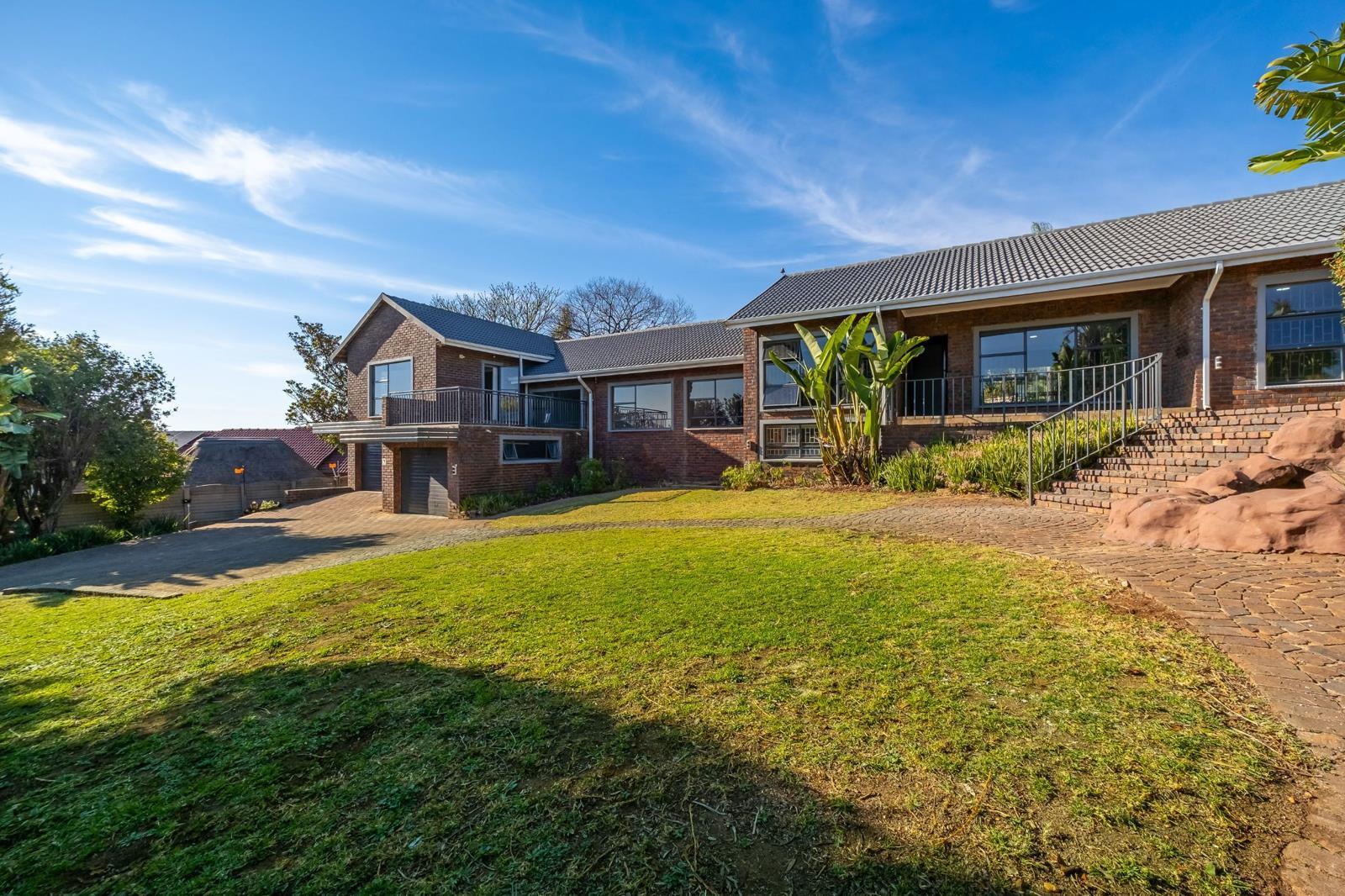 5 Bedroom House in Noordheuwel