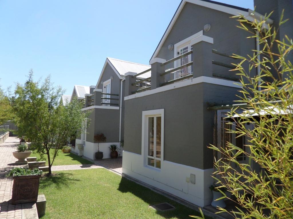 2 Bedroom Townhouse in Riebeek West