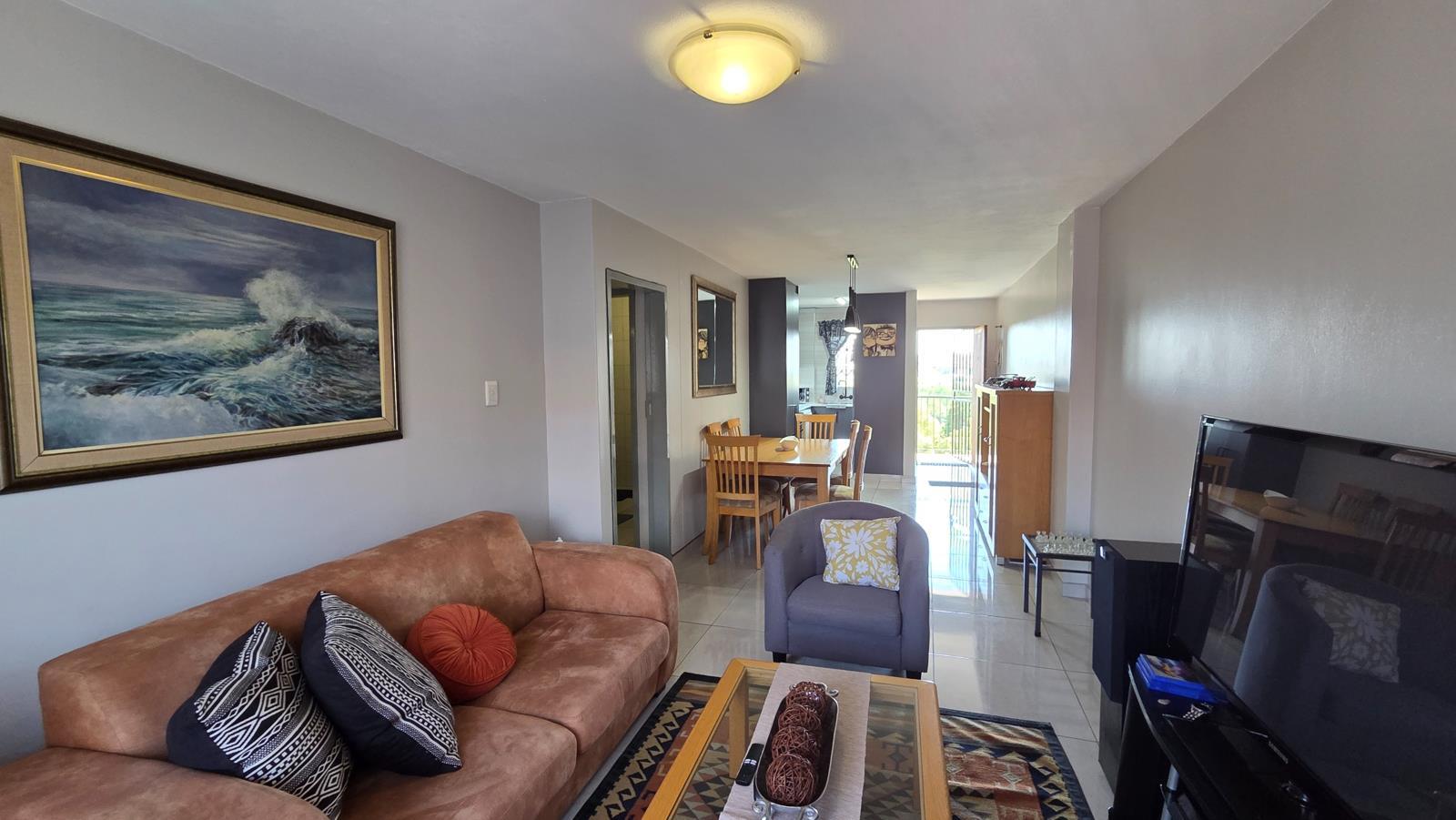 1 Bedroom Apartment in Die Hoewes