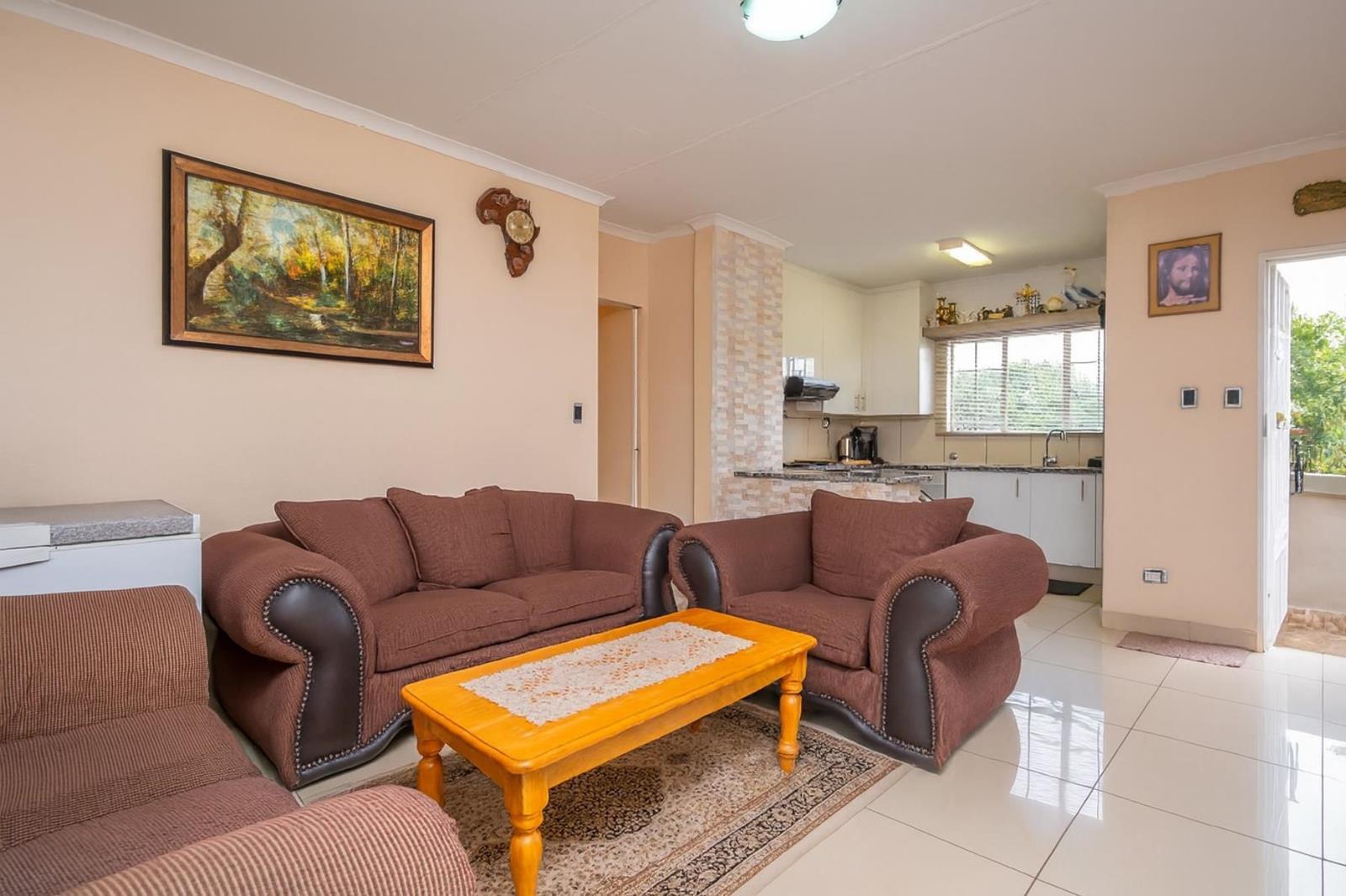 2 Bedroom Townhouse in Edenglen