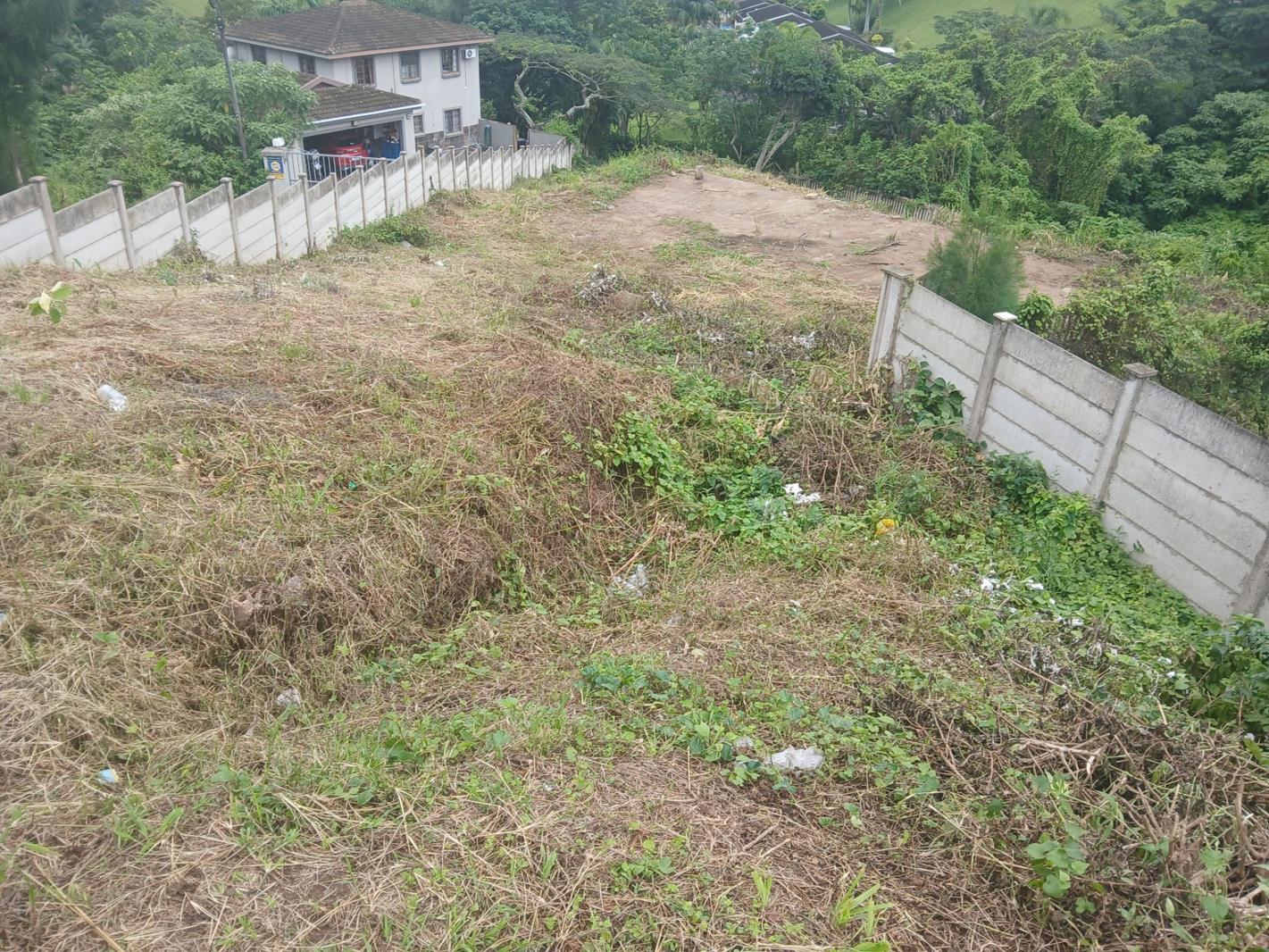 1 530 m² Land available in Amanzimtoti