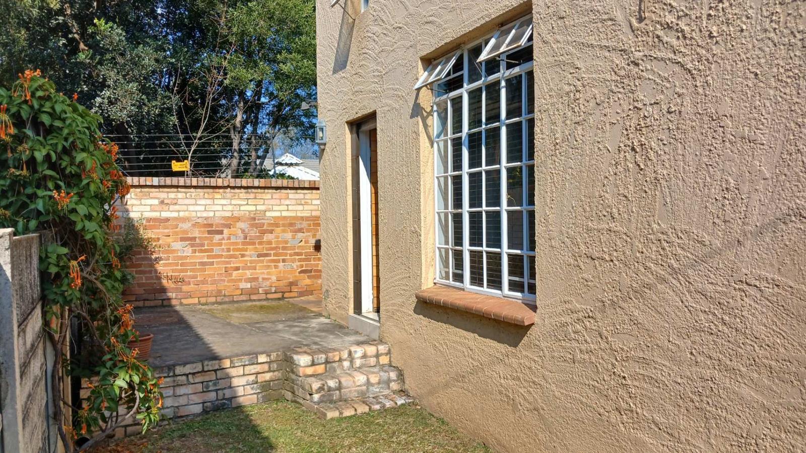 0.5 Bedroom Garden Cottage in Paulshof