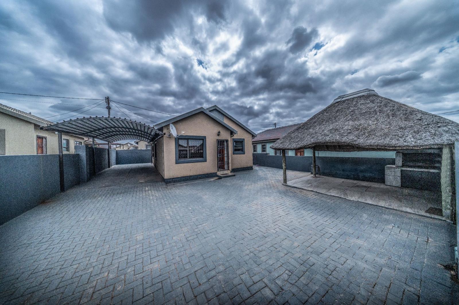 3 Bedroom House in Kwaguqa