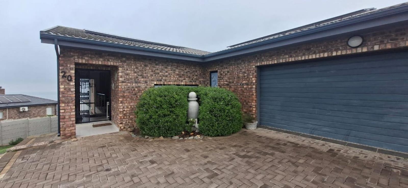 4 Bedroom House in Dana Bay