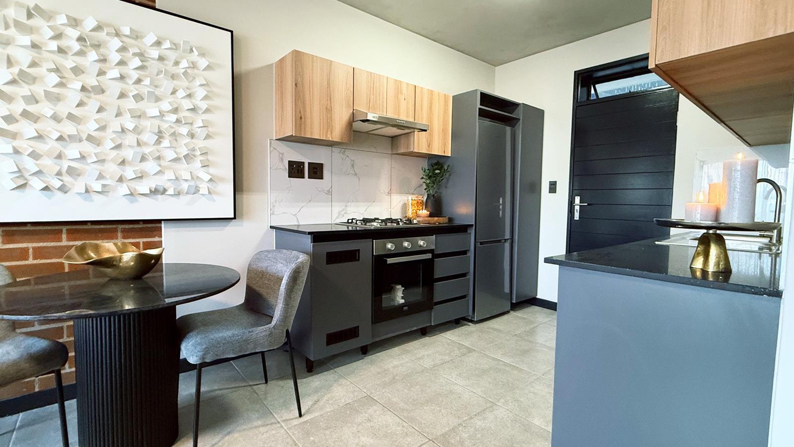 2 Bedroom Apartment in Helderfontein Estate