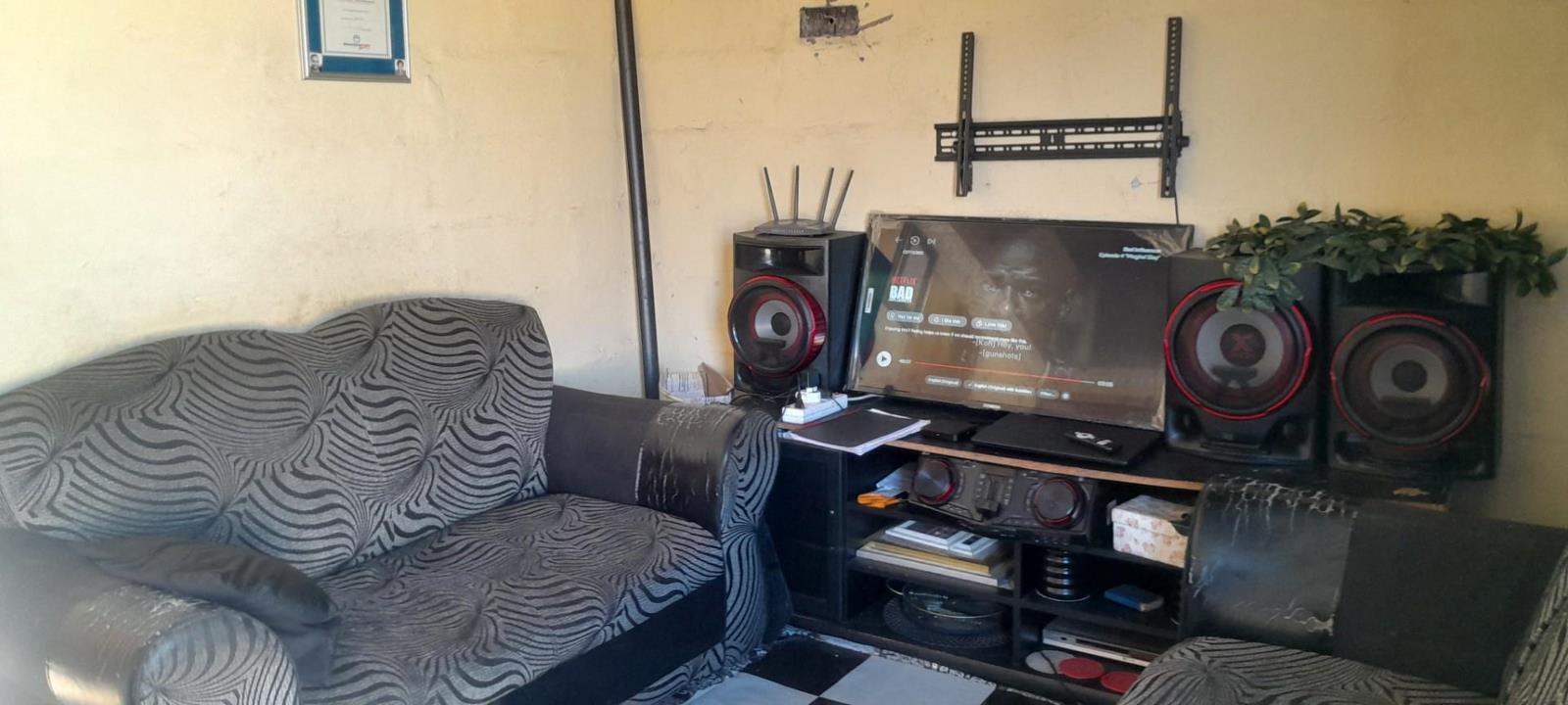 2 Bedroom House in Port Elizabeth Outlying