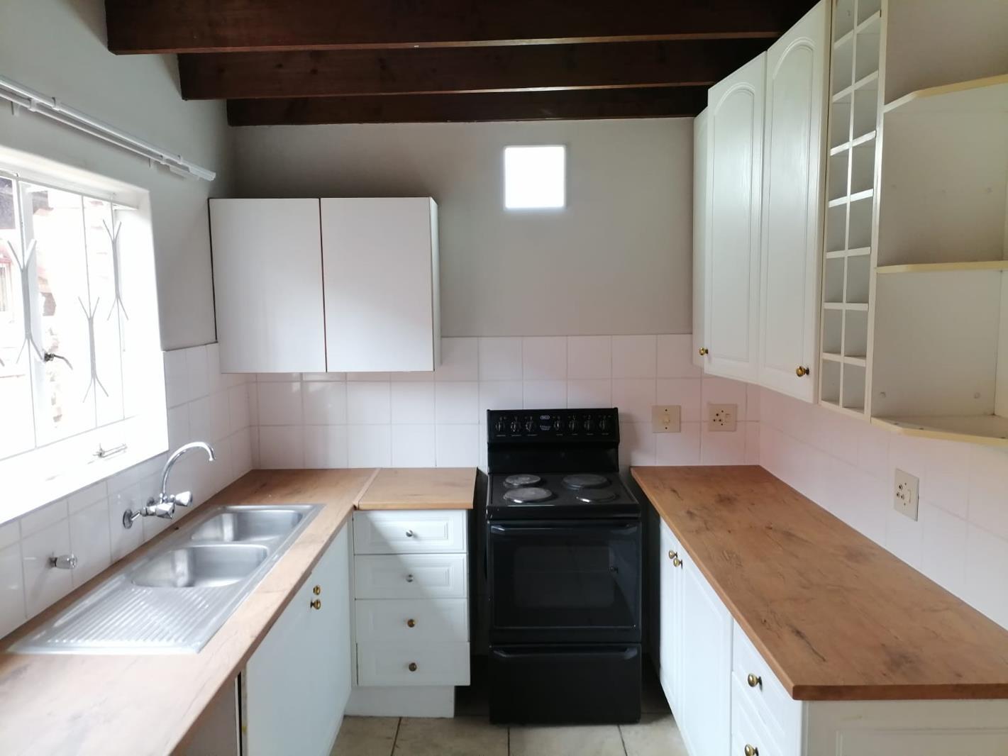 2 Bedroom Townhouse in Weavind Park