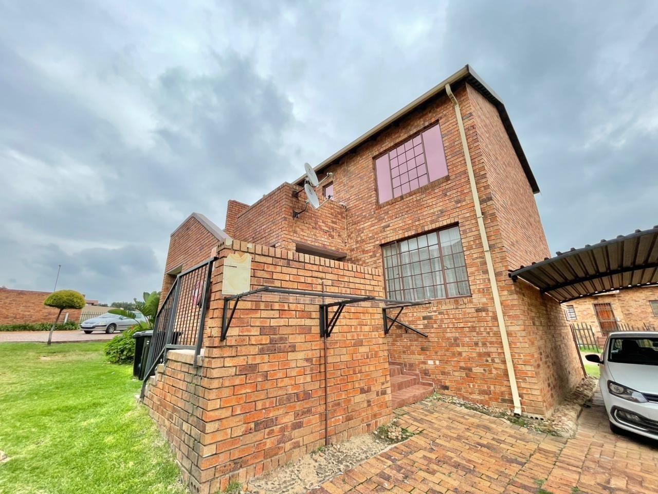 2 Bedroom Townhouse in Elandspark
