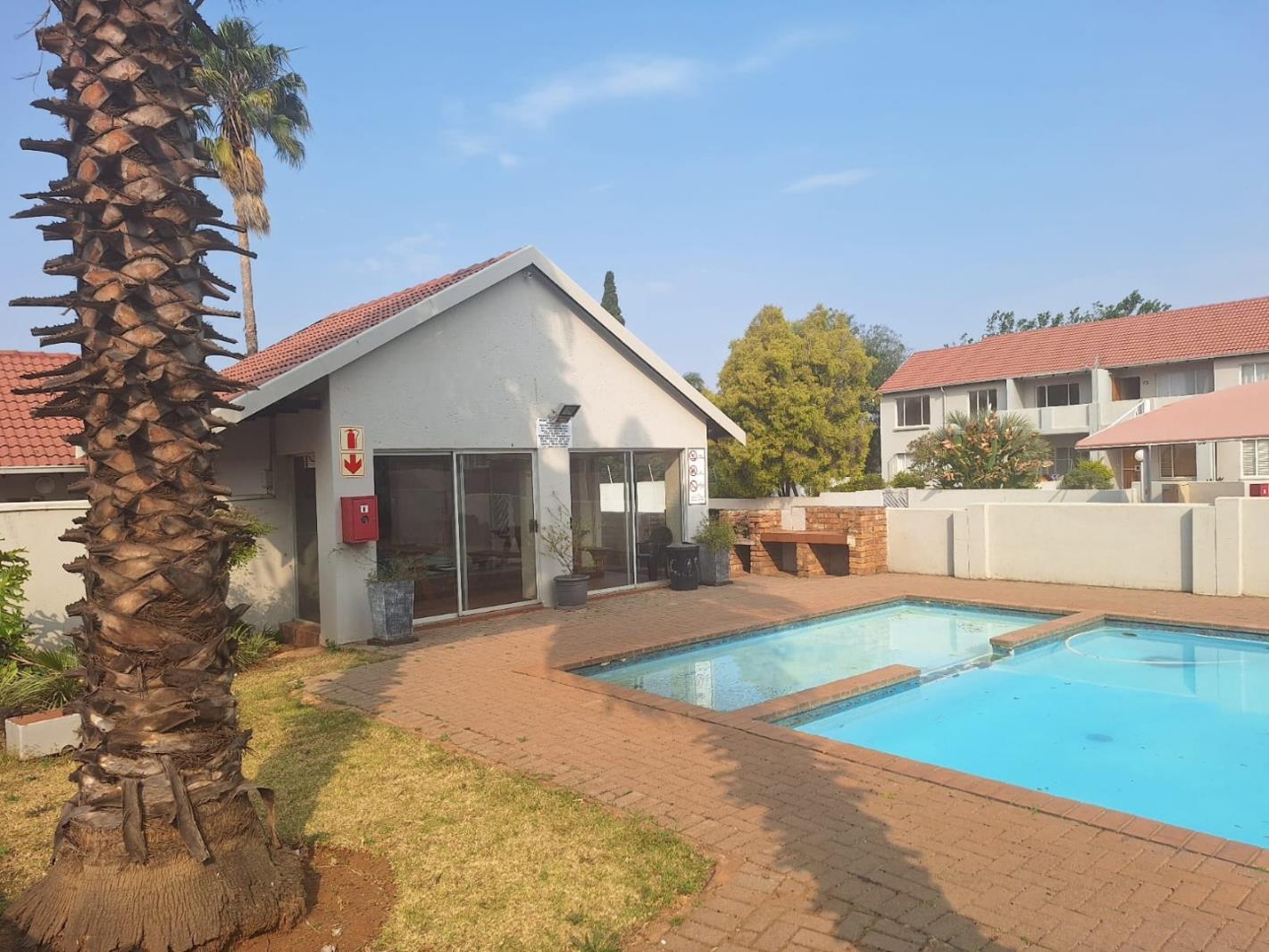 2 Bedroom Apartment in Glen Marais