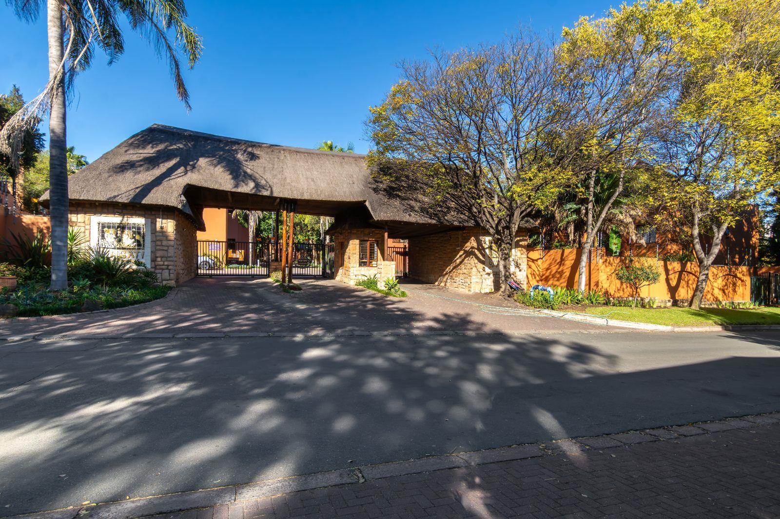 2 Bedroom Townhouse in Sunninghill